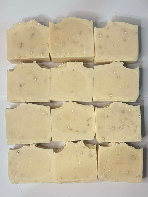 1 Dozen of Sensitive Skin: Oatmeal and Manuka Honey